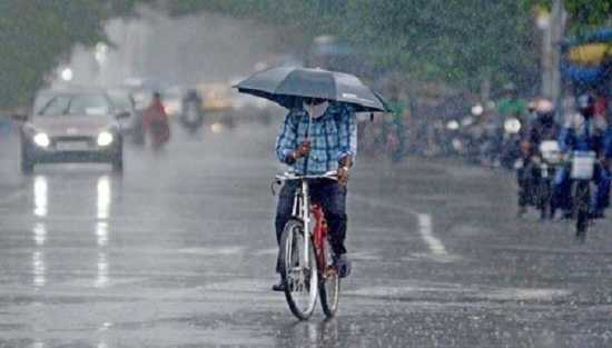 একসঙ্গে বৃষ্টি-তাপপ্রবাহ: কমবে দিন ও রাতের তাপমাত্রা