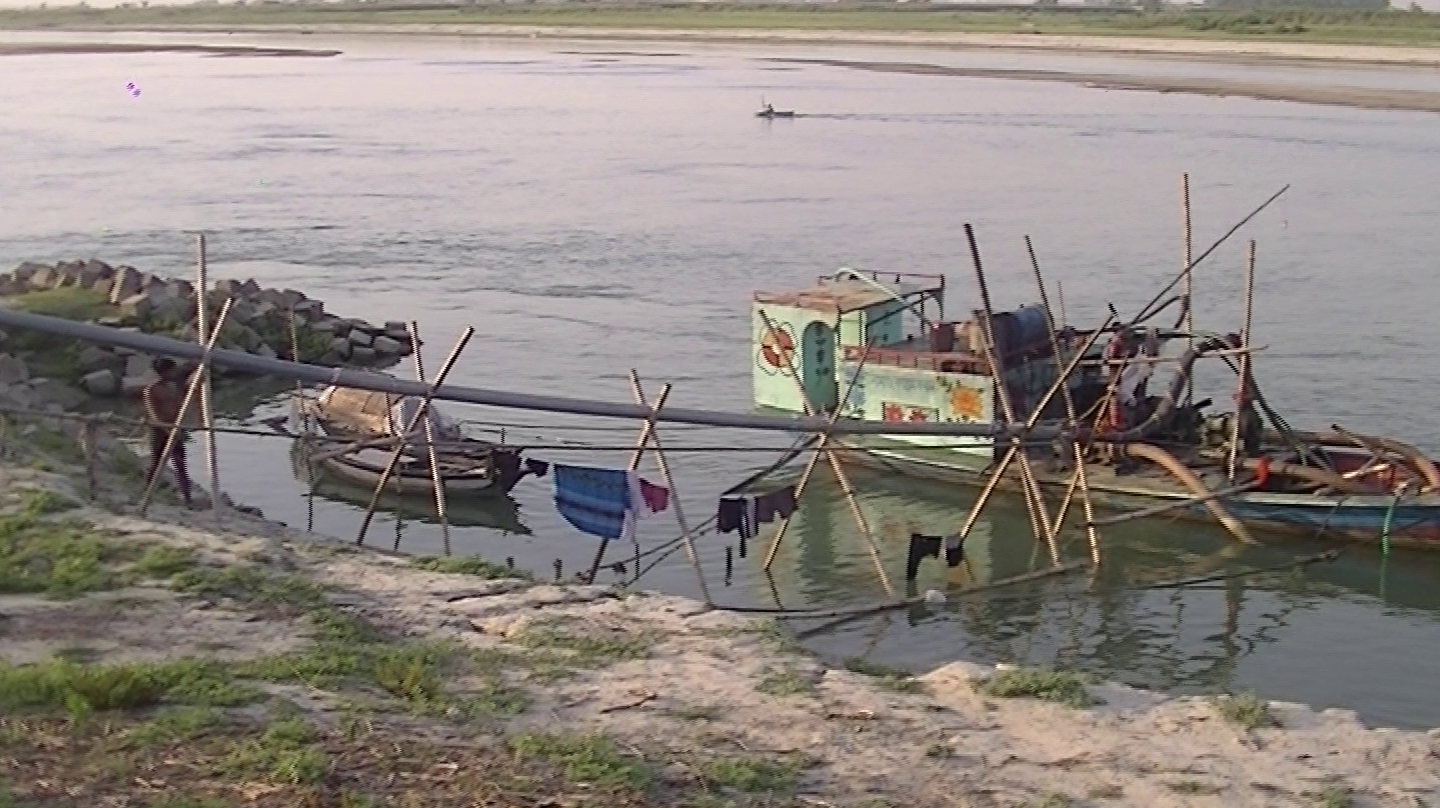 ফরিদপুরে পানি উন্নয়ন বোর্ডের বরাদ্দ না থাকায় সংস্কার কাজে বিলম্ব,কোটি টাকার ক্ষতি