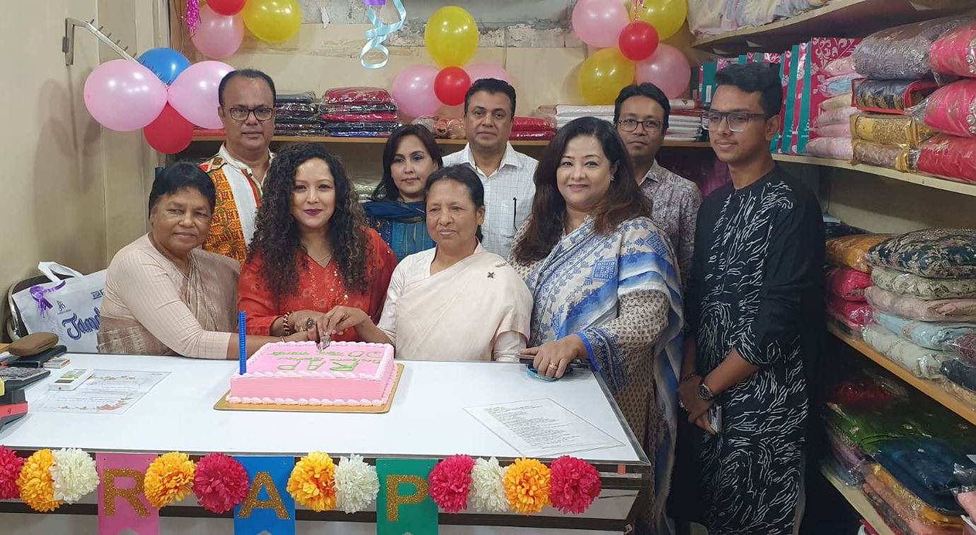 ১০ বছরে পদার্পণ করল র্যাপ ডিজাইনার বুটি্কস