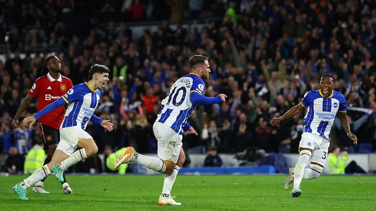 শেষের ভুলে পয়েন্ট হারাল ইউনাইটেড