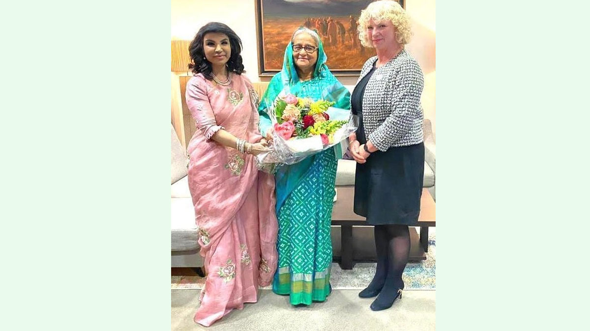 লন্ডনে পৌঁছেছেন প্রধানমন্ত্রী