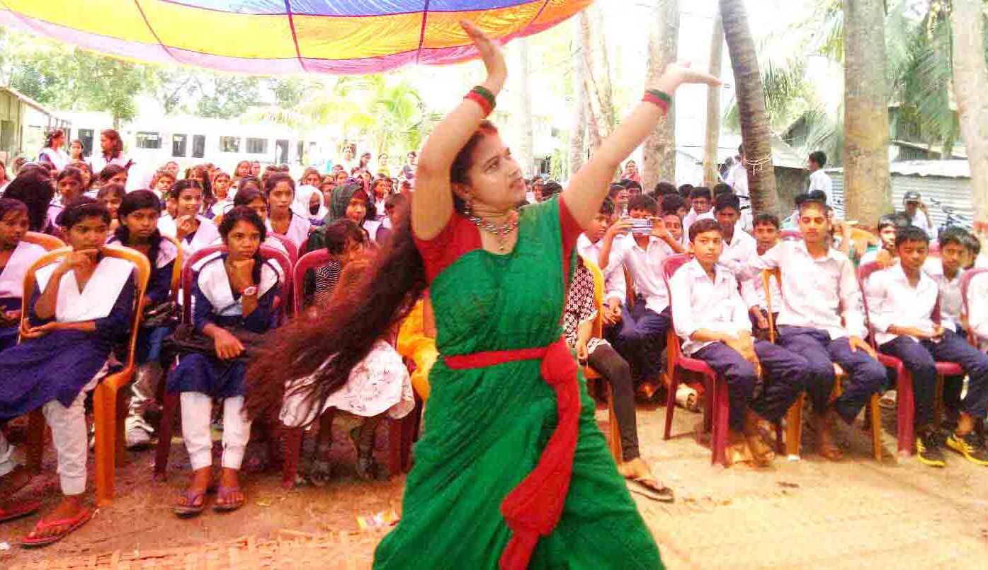 রঘুনাথপুর দীননাথ উচ্চ বিদ্যালয়ে নজরুল জন্মজয়ন্তী উদযাপন