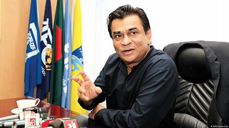 কোচের পদ ছাড়ার সিদ্ধান্ত মিডিয়ার কাছ থেকে শুনেছেন সালাউদ্দিন