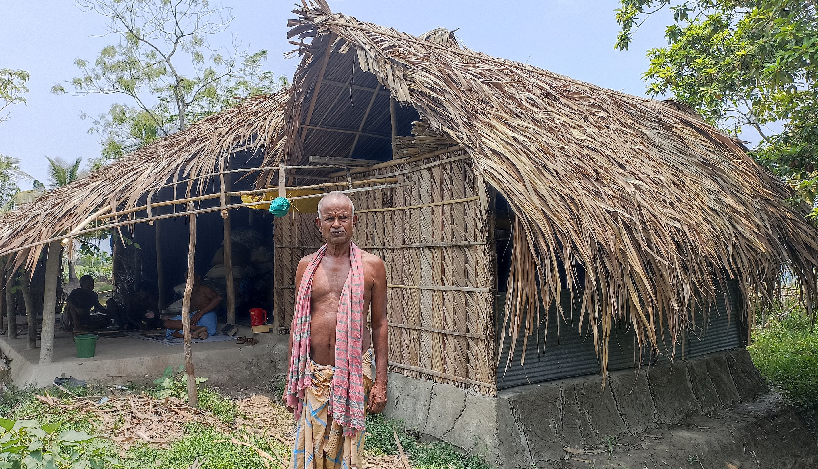 ভিটেমাটি জমিটুকুর ওপর লোলুপ দৃষ্টি প্রভাবশালীদের