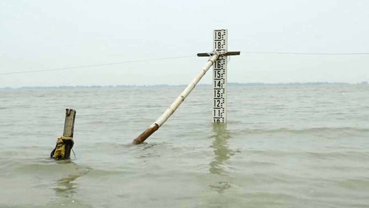 সিরাজগঞ্জে বাড়ছে নদ-নদীর পানি