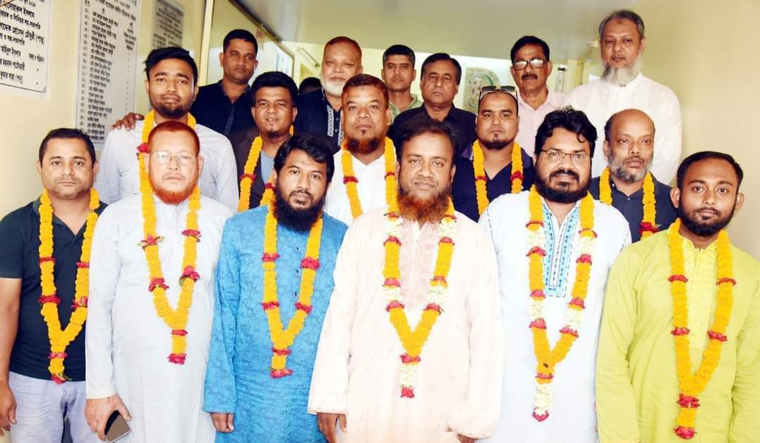 আবারও দিনাজপুর বেকারী মালিক সমিতির সভাপতি সাইফুল্লাহ্, সম্পাদক শামীম