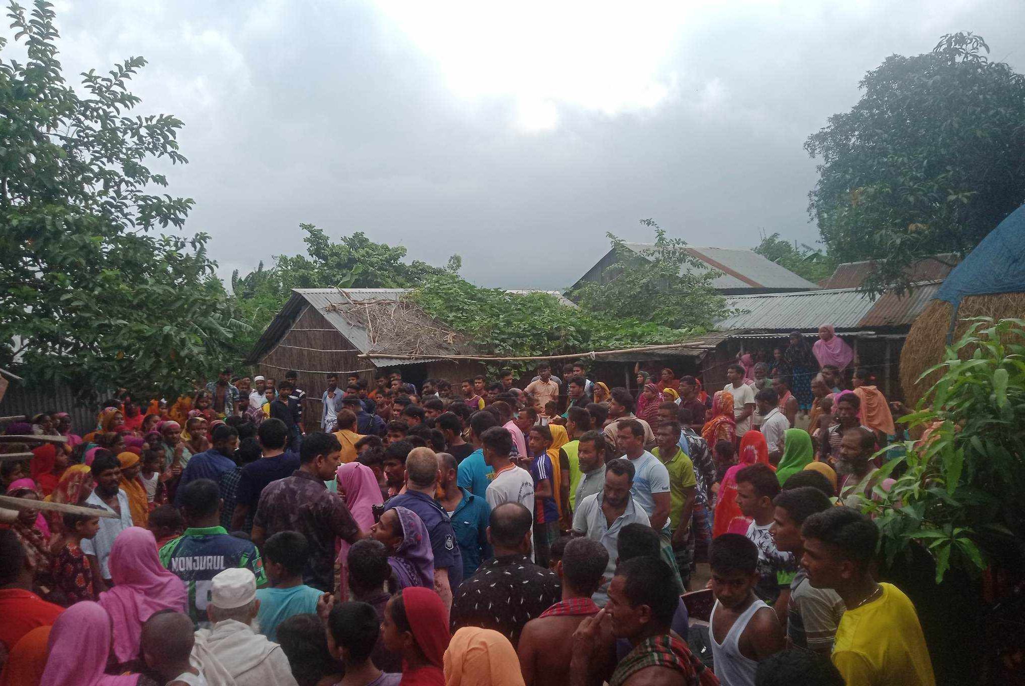 প্রেমঘটিত বিষয় নিয়ে পরিবারের শাসন, অভিমানে যুবকের আত্মহত্যা