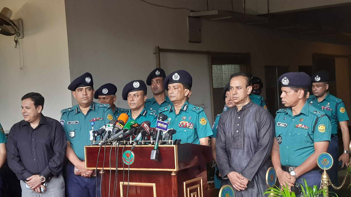 জঙ্গিবাদ নিয়ন্ত্রণে, তবে সুপ্ত বীজ রয়ে গেছে : ডিএমপি কমিশনার