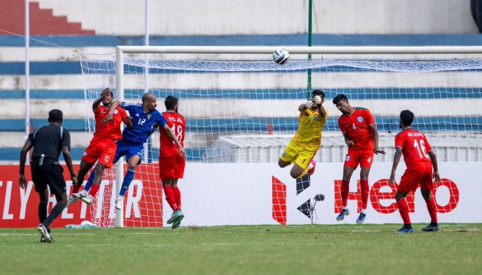 জামালদের কাঠগড়ায় ভারতীয় রেফারি