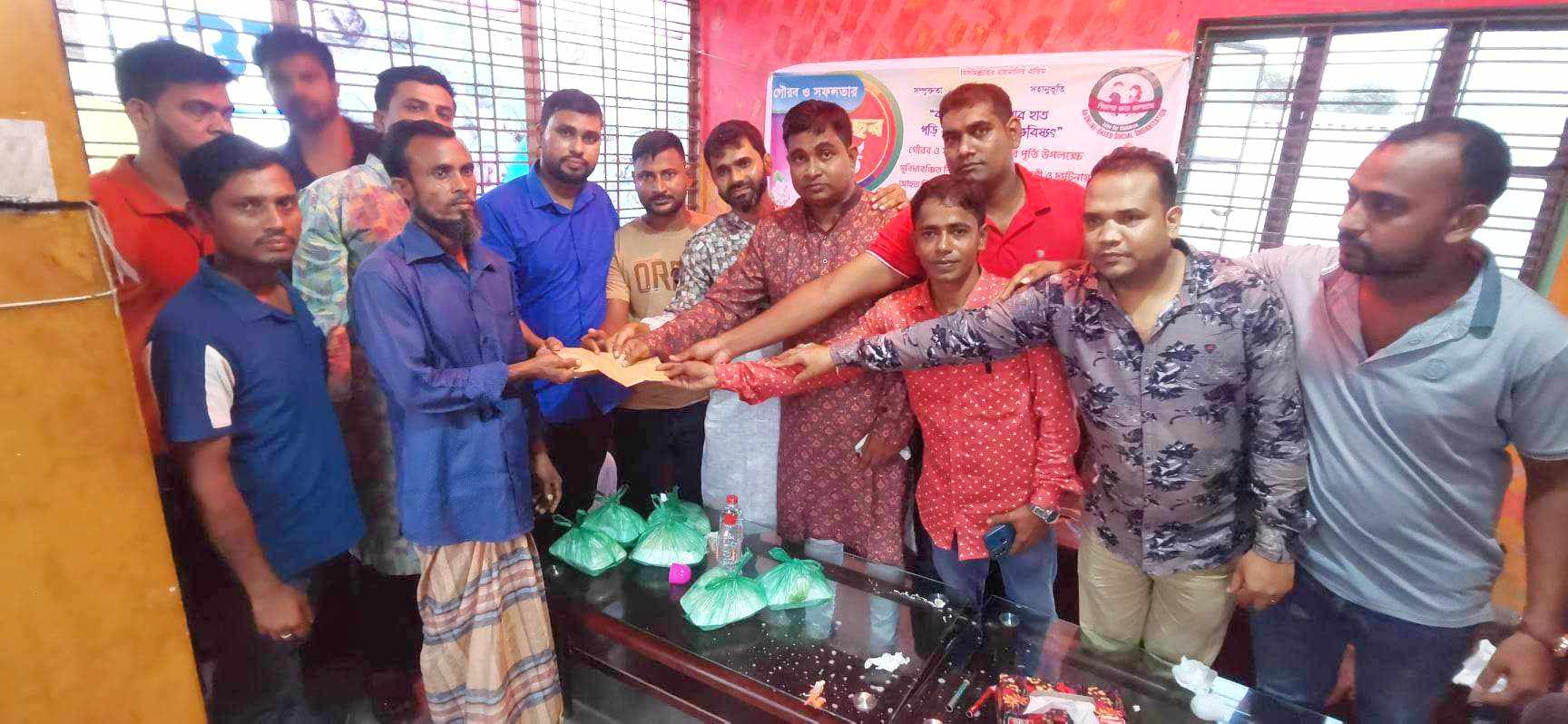 প্রতিষ্ঠাবার্ষিকীতে দুর্ঘটনায় আহত শিশুকে চিকিৎসা সহায়তা দিল "শিশুদের জন্য ভালবাসা"