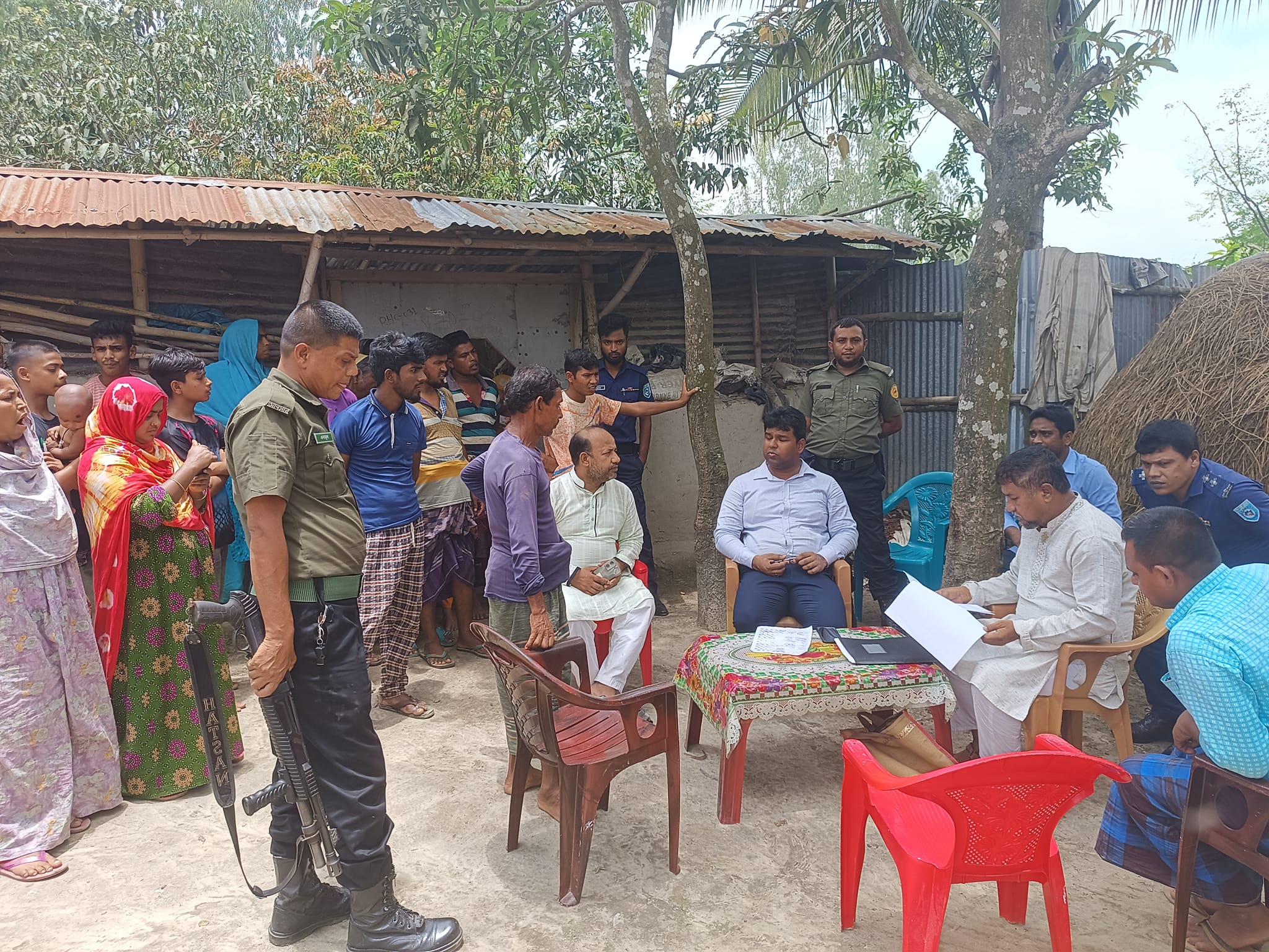 হিলিতে কিশোরীকে বাল্যবিবাহ দেওয়ার অভিযোগে বাবাকে জরিমানা