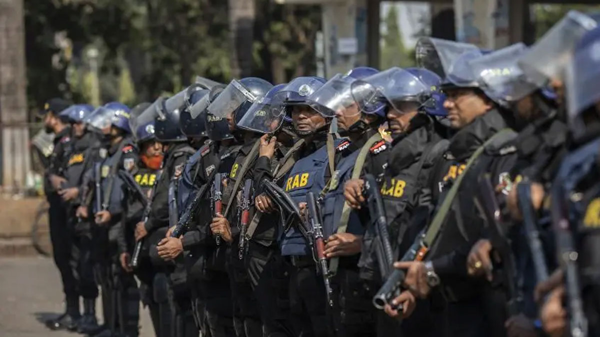 মুন্সীগঞ্জে জঙ্গিবিরোধী অভিযান চালাচ্ছে র‍্যাব