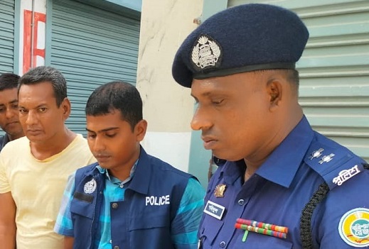 ঝালকা‌ঠি‌তে মাদক কারবা‌রি আটক