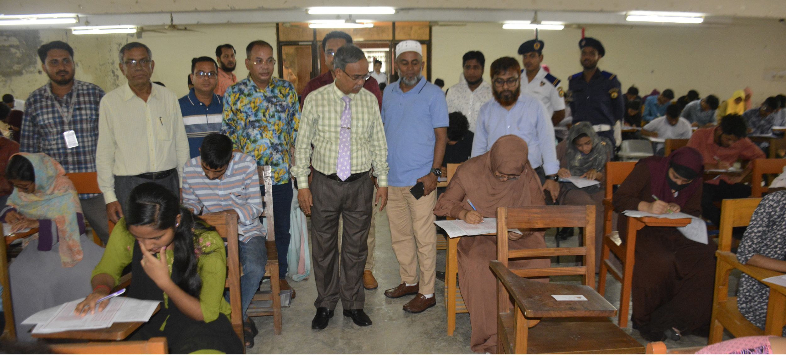 পবিপ্রবিতে কৃষিগুচ্ছের ভর্তি পরীক্ষা অনুষ্ঠিত