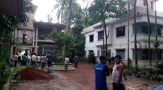 কবিরহাটে সম্পত্তি নিয়ে বিরোধ, চলাচলের পথ বন্ধের অভিযোগ