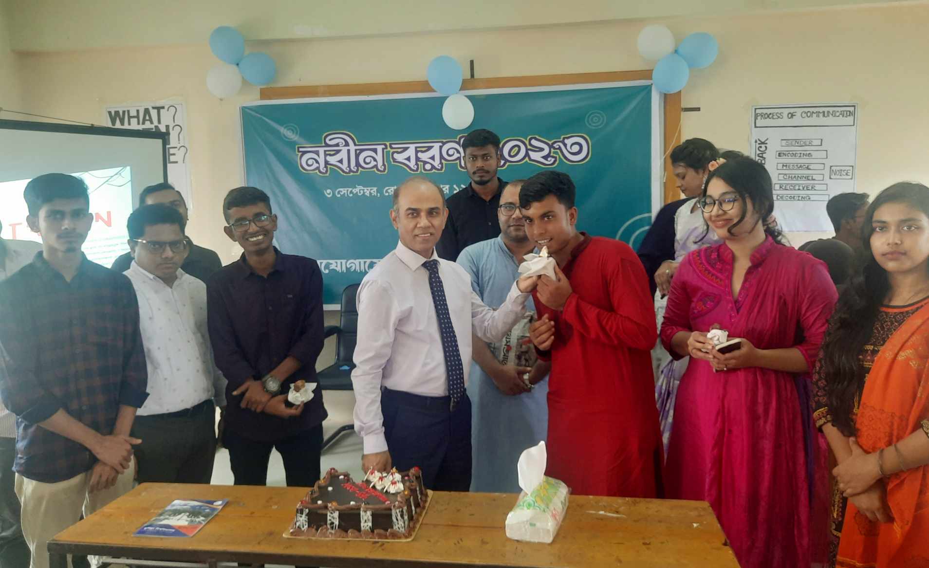 বাড়ির জন্য মন খারাপ হলেও কুবিতে উপভোগ করছি