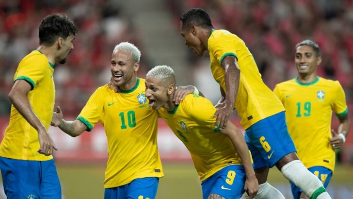 নেইমারের ভেলকিতে জয় পেল ব্রাজিল