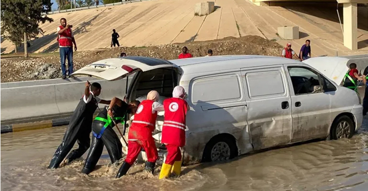 লিবিয়ার বন্যায় প্রাণ হারিয়েছেন অন্তত ৪০০ বিদেশি