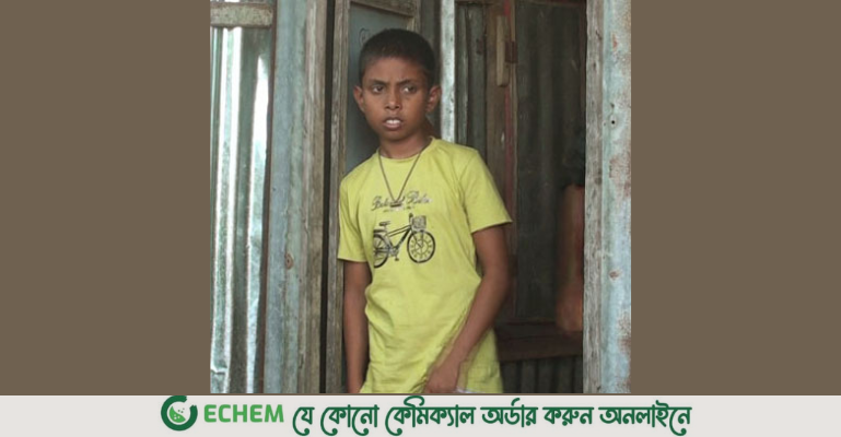 ভিসা পাসপোর্ট ছাড়া বিমানে উঠে বসা শিশু জুনায়েদ এখন শিকলবন্দি