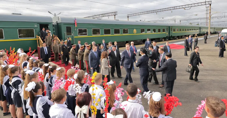 কিম জং উনকে বিধ্বংসী ড্রোন উপহার দিলো রাশিয়া