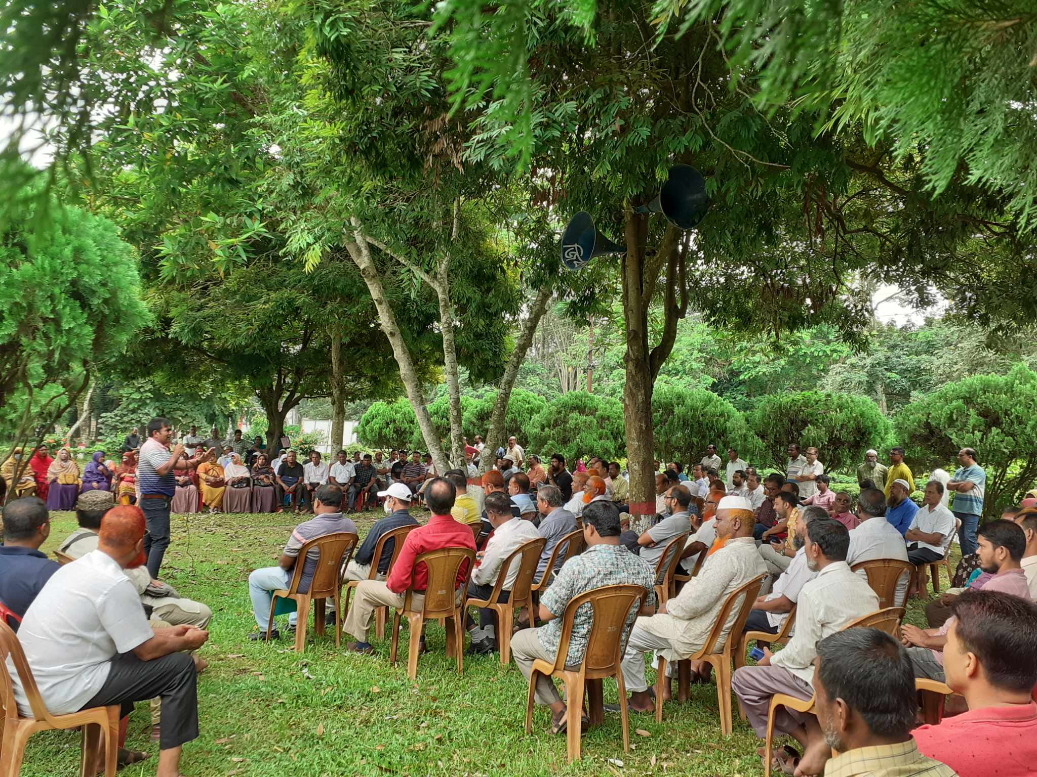 দাবি আদায়ে এবার কঠোর আন্দোলনের হুঁশিয়ারি দিলেন ইবি কর্মকর্তা-কর্মচারীরা
