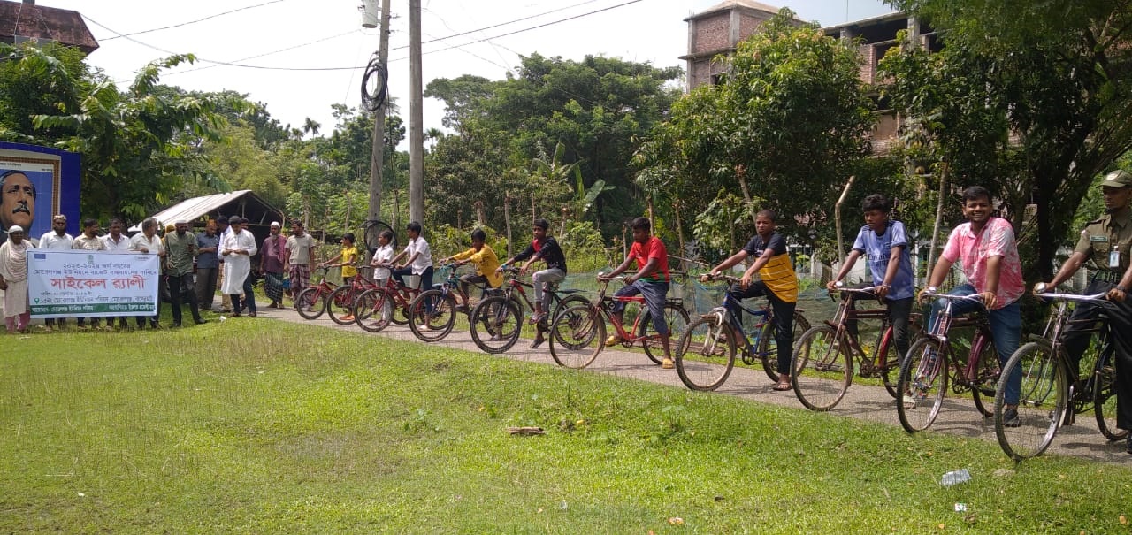 মোরেলগঞ্জে কর ও সেবা মেলায় সাইকেল র‌্যালী