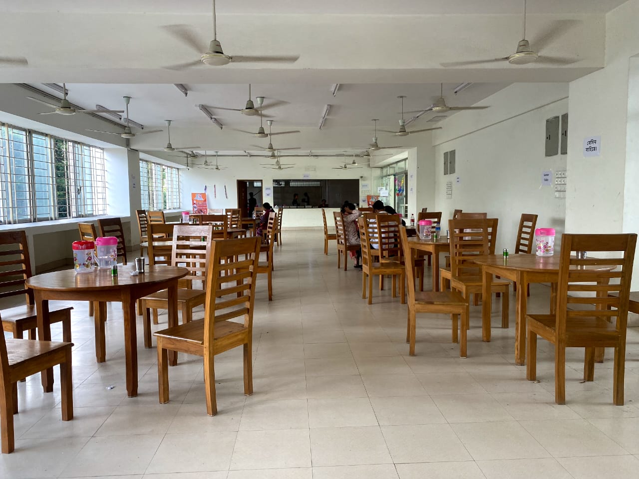 বুটেক্স ক্যাফেটেরিয়ার খাবার : মানে নয়-ছয় দামে চড়া