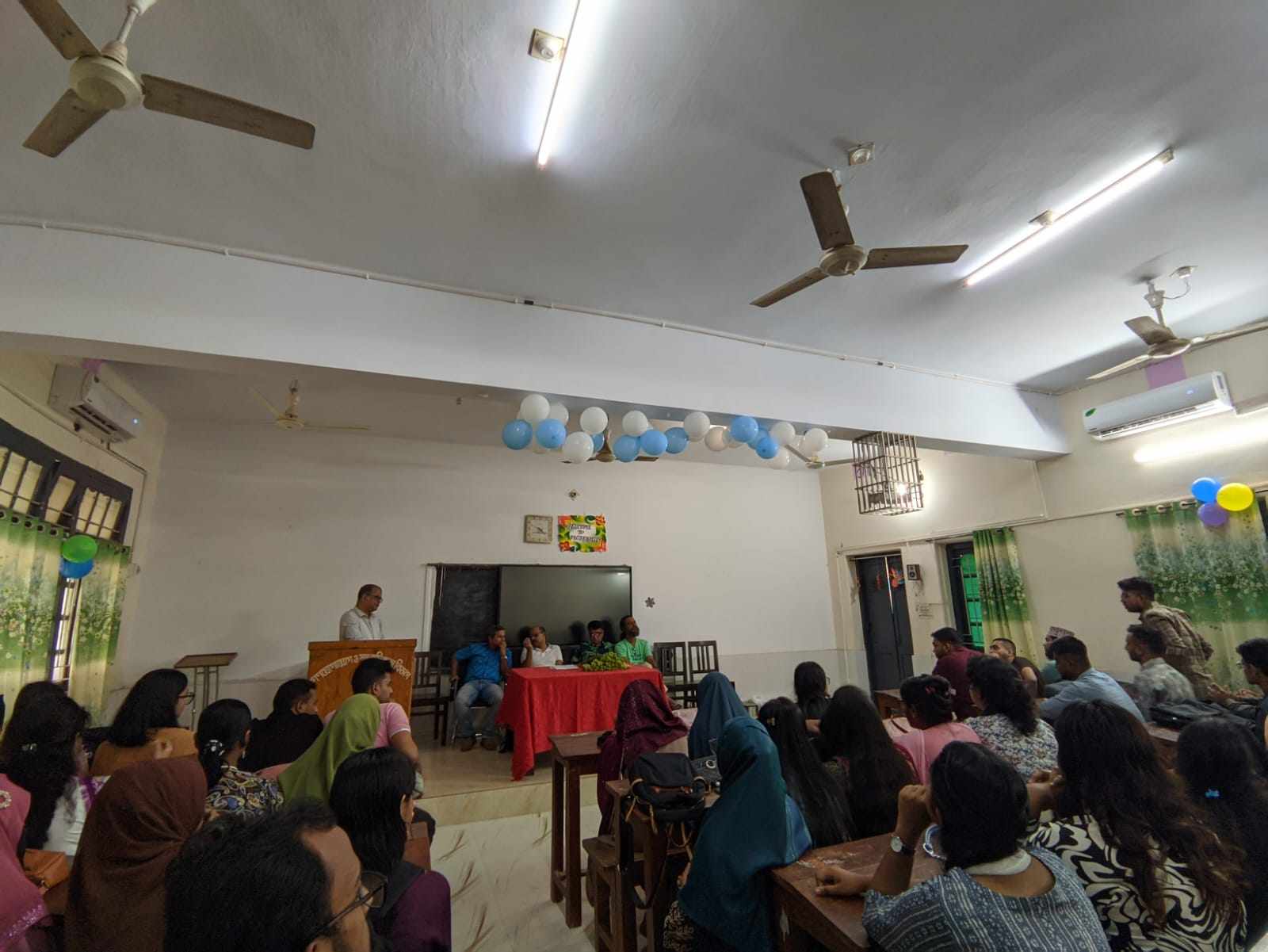 নবীনদের উচ্ছাসে সজীব রাবি ক্যাম্পাস