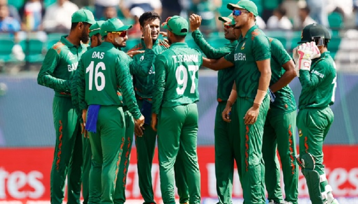 একাদশে পরিবর্তন আসলে বাদ পড়বেন কে?