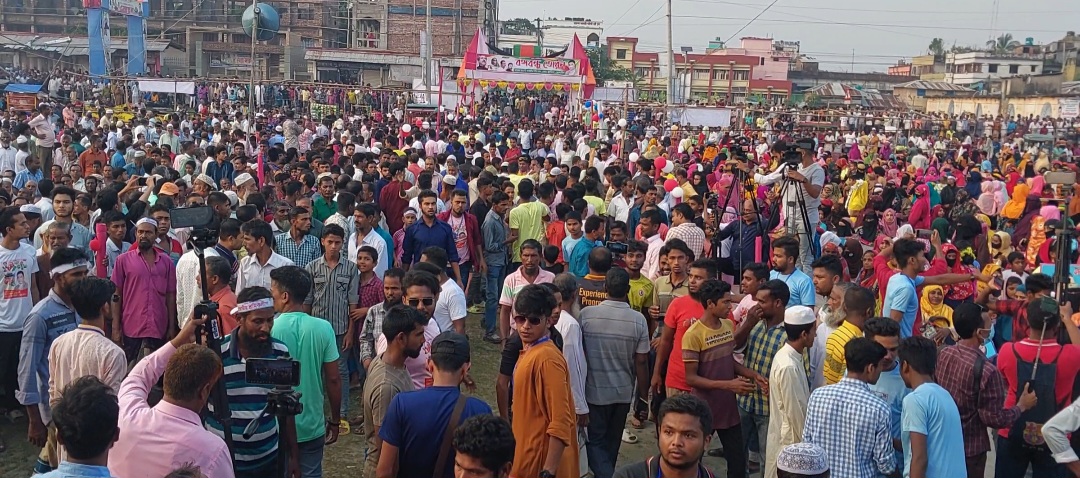 শরণখোলায় আওয়ামী লীগের জনসভায় নেতাকর্মীদের ঢল