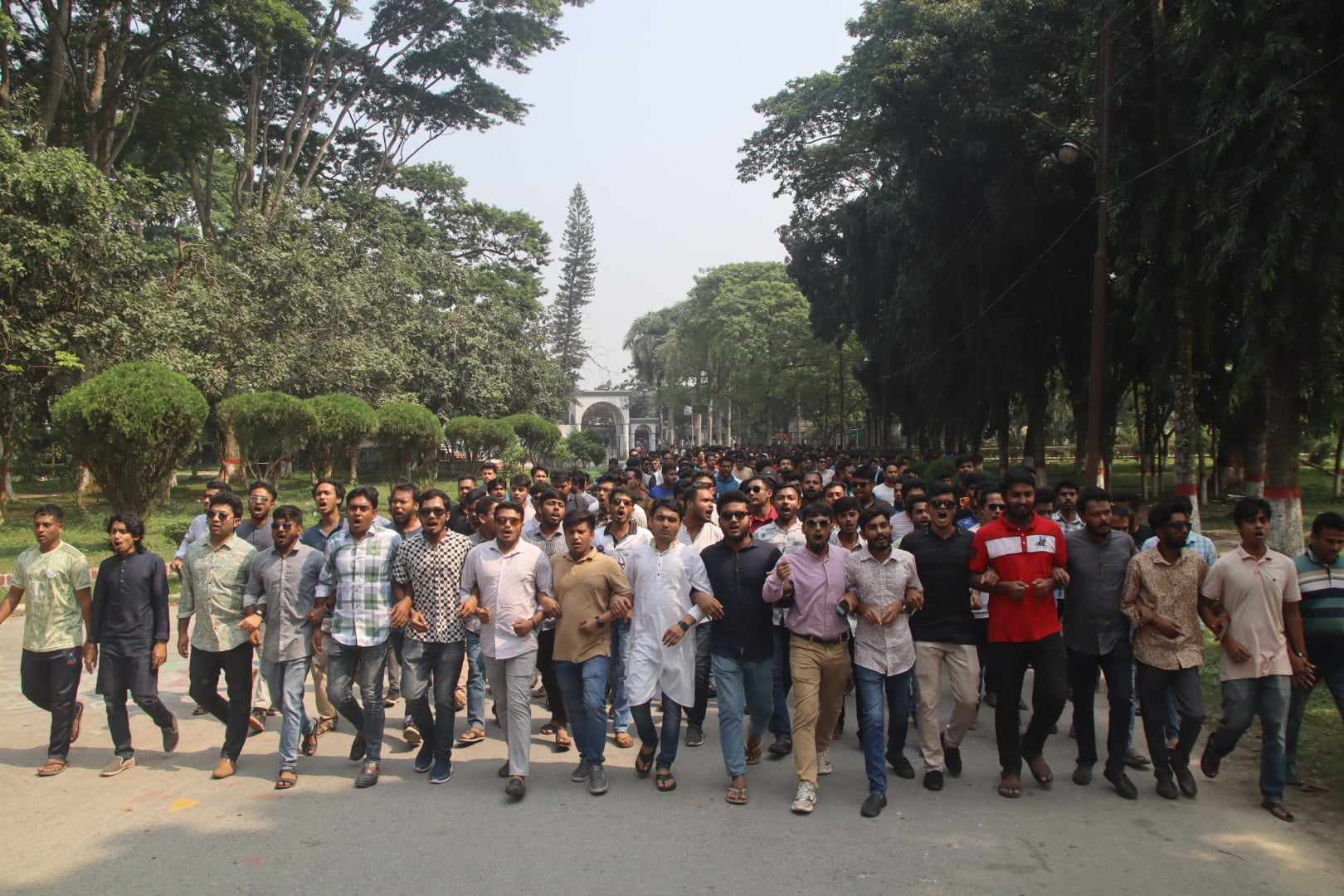 বিএনপি-জামায়াতের হরতালের প্রতিবাদে ইবিতে ছাত্রলীগের বিক্ষোভ মিছিল