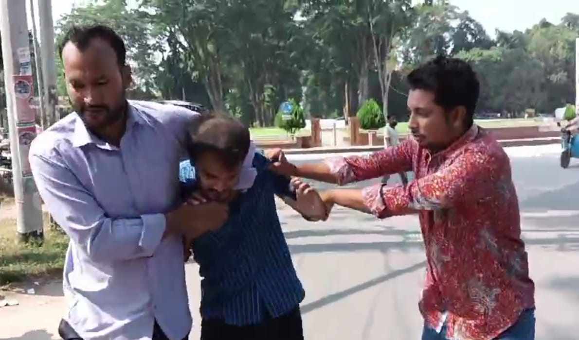 রাবিতে ছাত্রদলের উপর ছাত্রলীগের হামলা