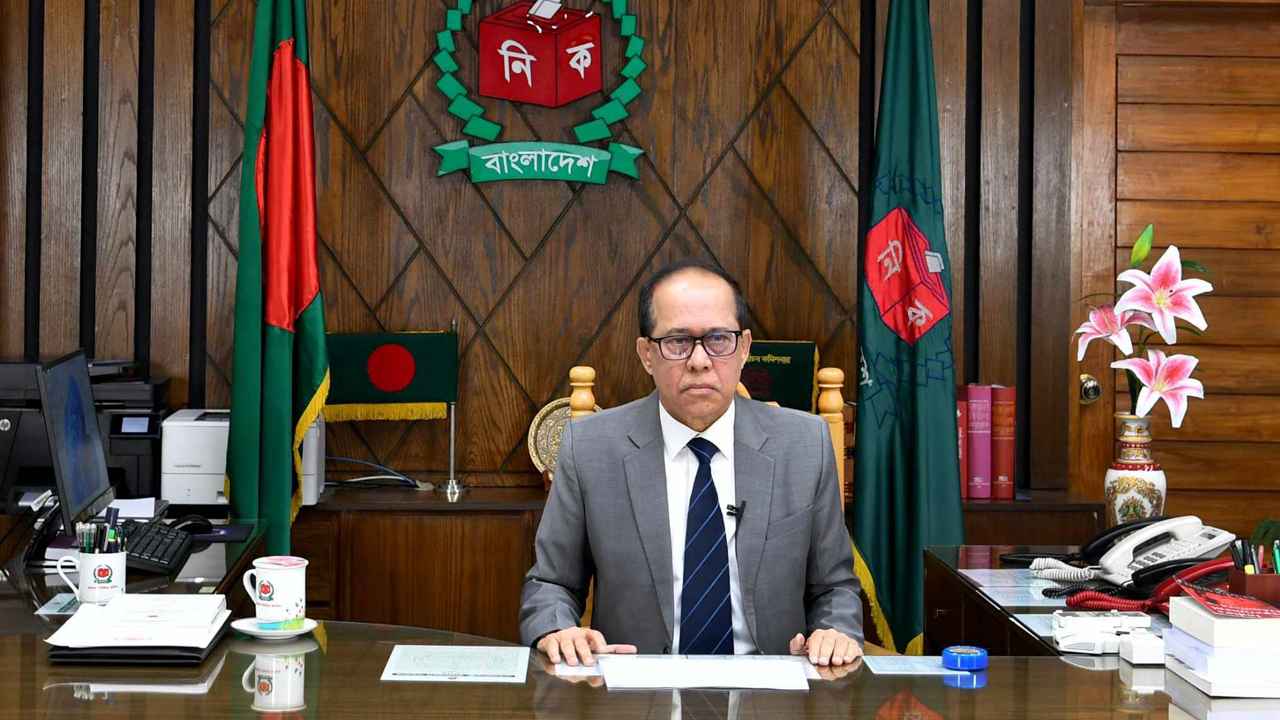 রাজনৈতিক দলগুলোকে সিইসি: সংঘাত পরিহার করে সমাধান খুঁজতে হবে