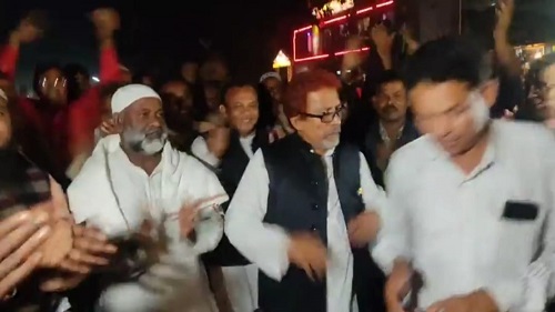 তফসিল ঘোষণার পর আনন্দ মিছিলে নিজ সমর্থককে এমপির থাপ্পড়