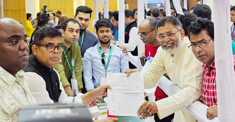 আ’লীগের ১০৭৪ মনোনয়ন ফরম বিক্রি, আয় সোয়া ৫ কোটি