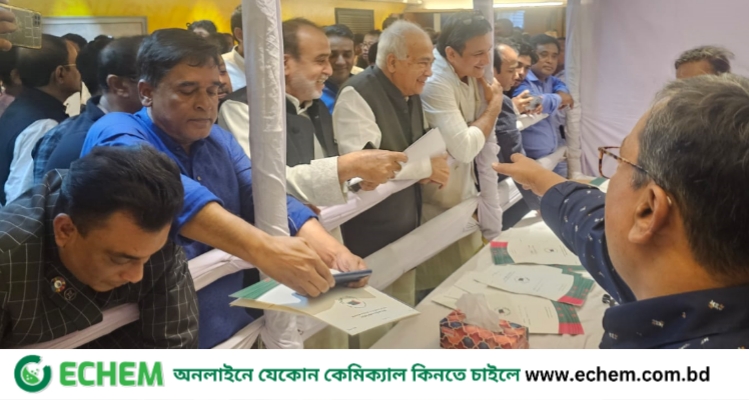 পিতার সাথে দলীয় মনোনয়ন ফরম জমা দিলেন রুহেল