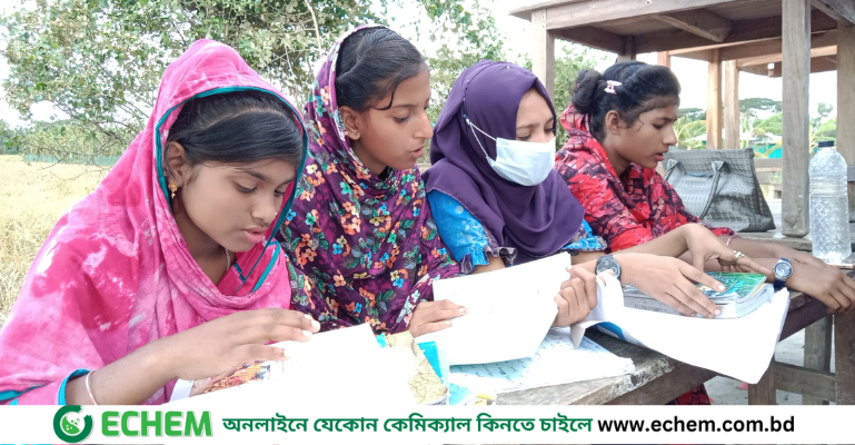 সুবর্ণচরে খোলা আকাশের নিচে পাঠদান