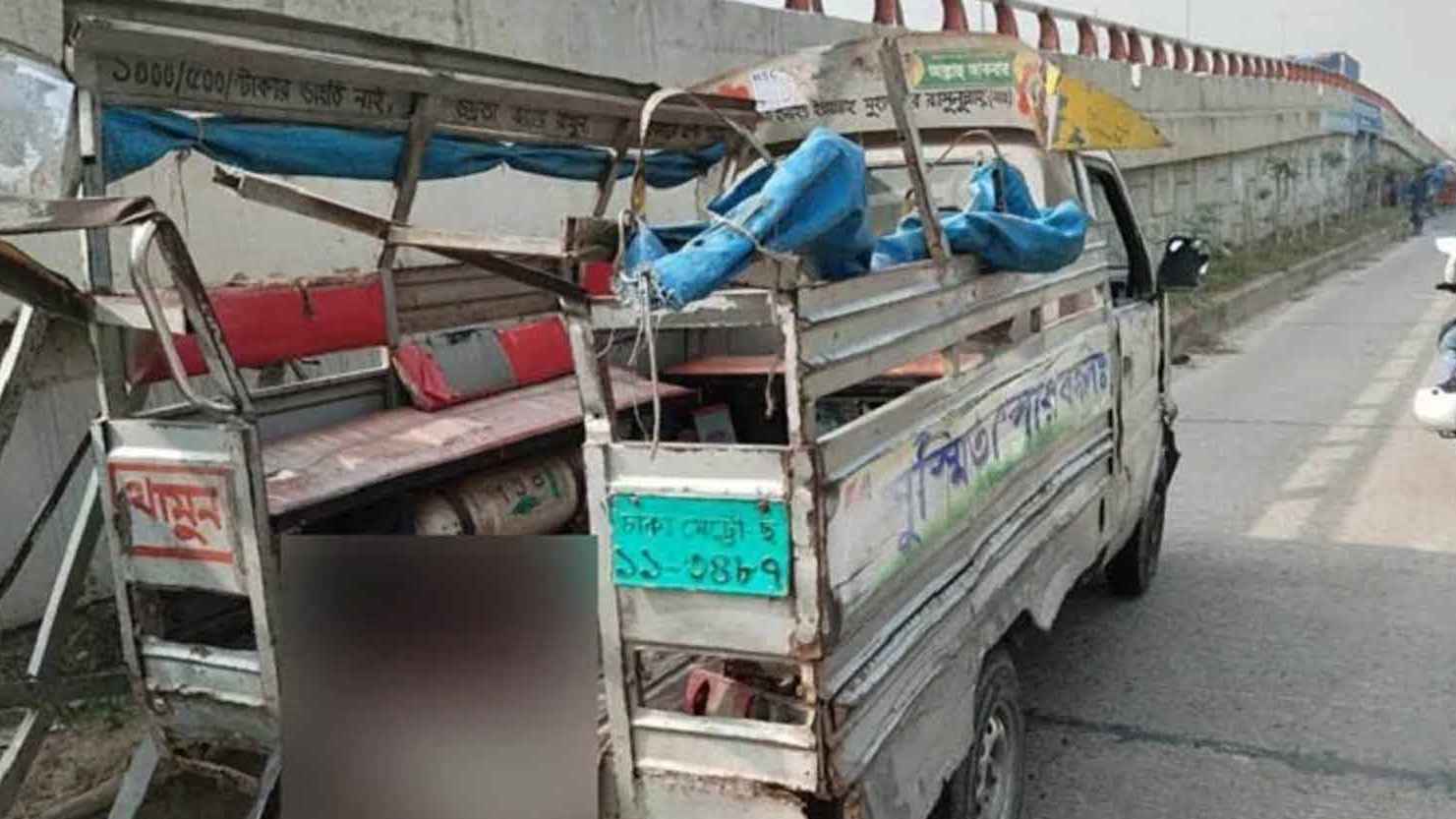 ডেমরায় বাস-লেগুনা সংঘর্ষে নিহতের সংখ্যা বেড়ে চার