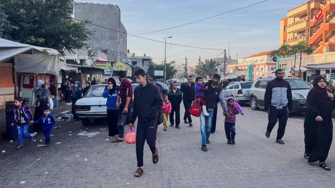 যুদ্ধবিরতিতে বাড়ি ফেরার চেষ্টারত ফিলিস্তিনিদের ওপর ইসরায়েলিদের গুলি