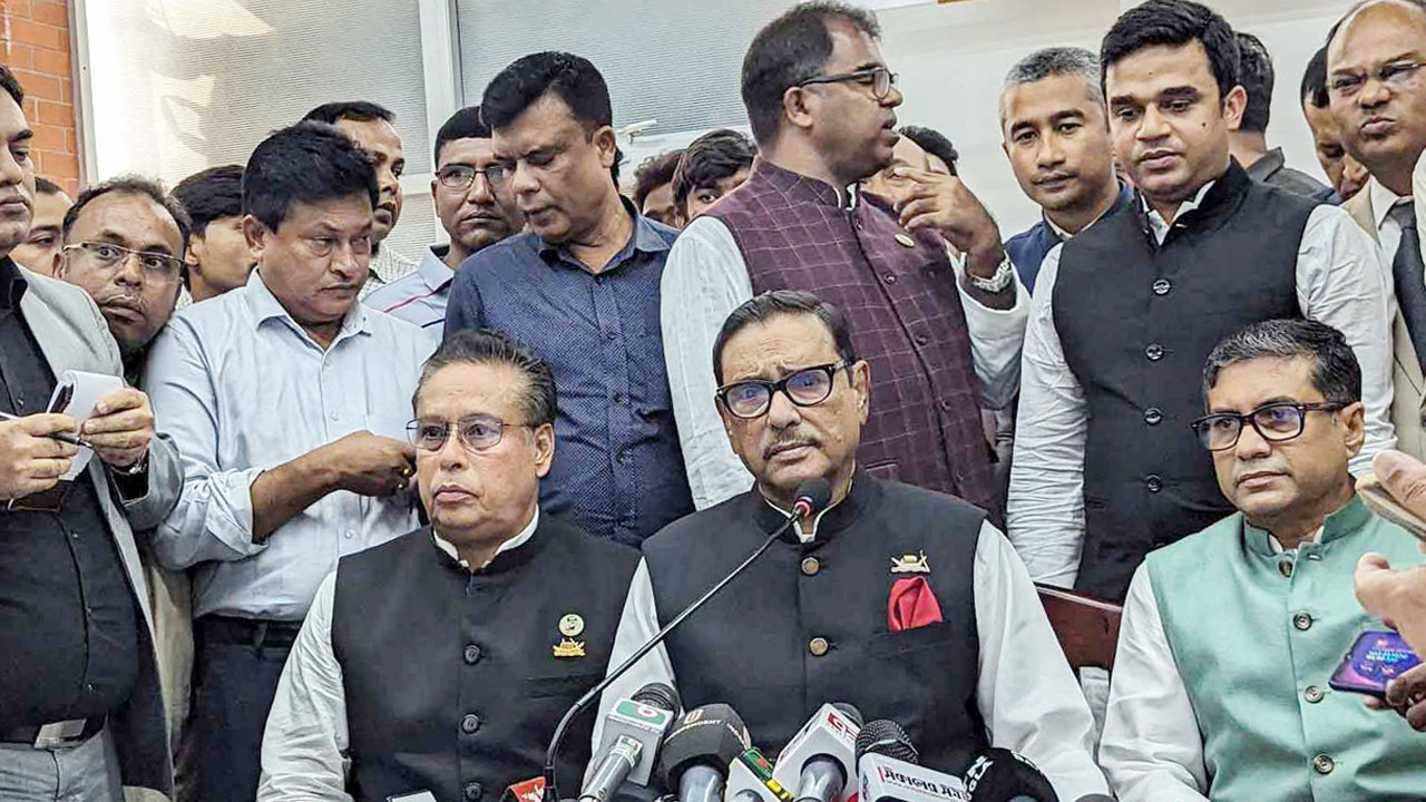 আওয়ামী লীগ নয়, অপকর্মের জন্য বিএনপিই সঙ্গী খুঁজে বেড়াচ্ছে : কাদের