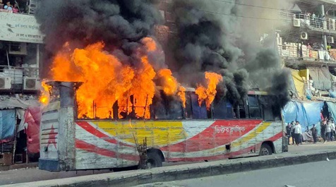গুলিস্তানে ভিক্টর পরিবহনে আগুন