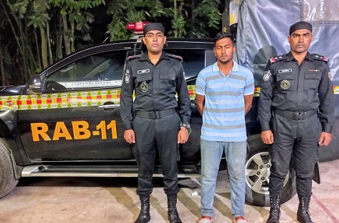 মাদক কারবারে বাধা দেওয়ায় বিআরডিবি কর্মকর্তাকে কুপিয়ে হত্যা, গ্রেপ্তার ১
