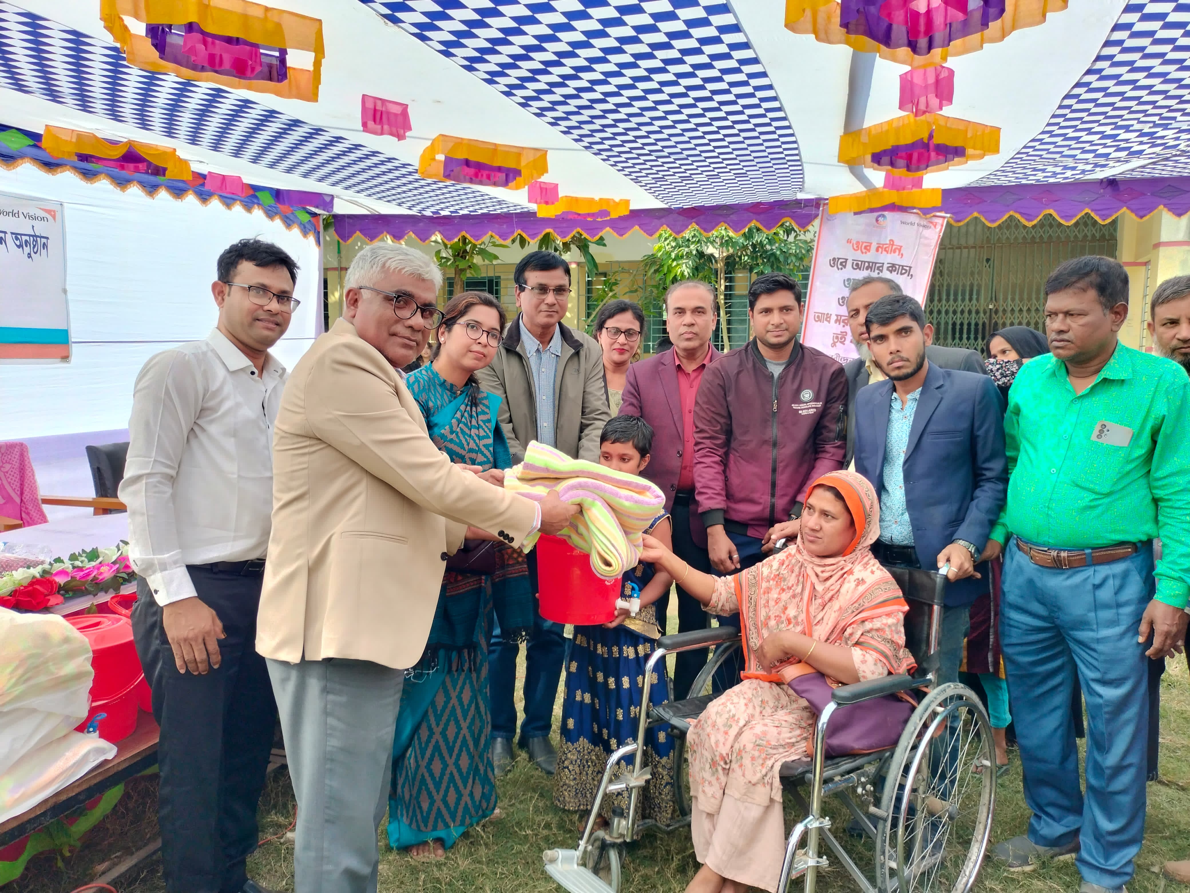 জামালপুরে আড়াই হাজার শীতার্ত পরিবার পেলো কম্বল