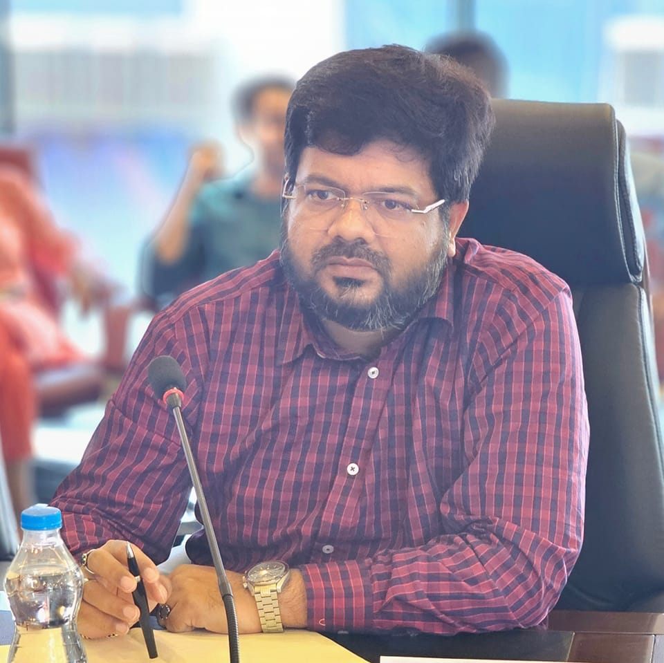 সাধারণ নির্বাহী থেকে নির্বাহী পরিচালক: এক সফলতার গল্প