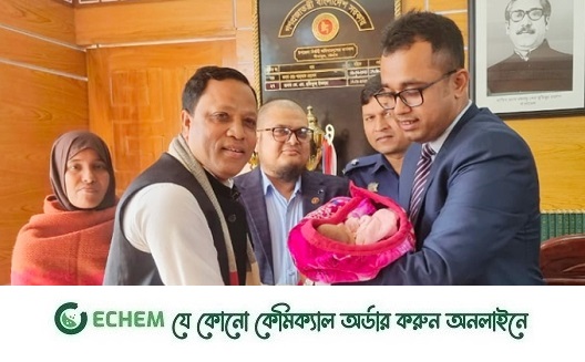 সীতাকুণ্ডে স্বাস্থ্য কমপ্লেক্সে রেখে যাওয়া শিশুর ঠাঁই হলো রাশেদুল-নাঈমার কোলে