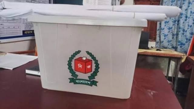 চার হাজার কেন্দ্রে ব্যালট পেপার যাবে আজ