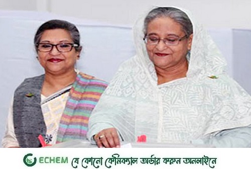 বোনকে সাথে নিয়ে ভোট দিলেন প্রধানমন্ত্রী