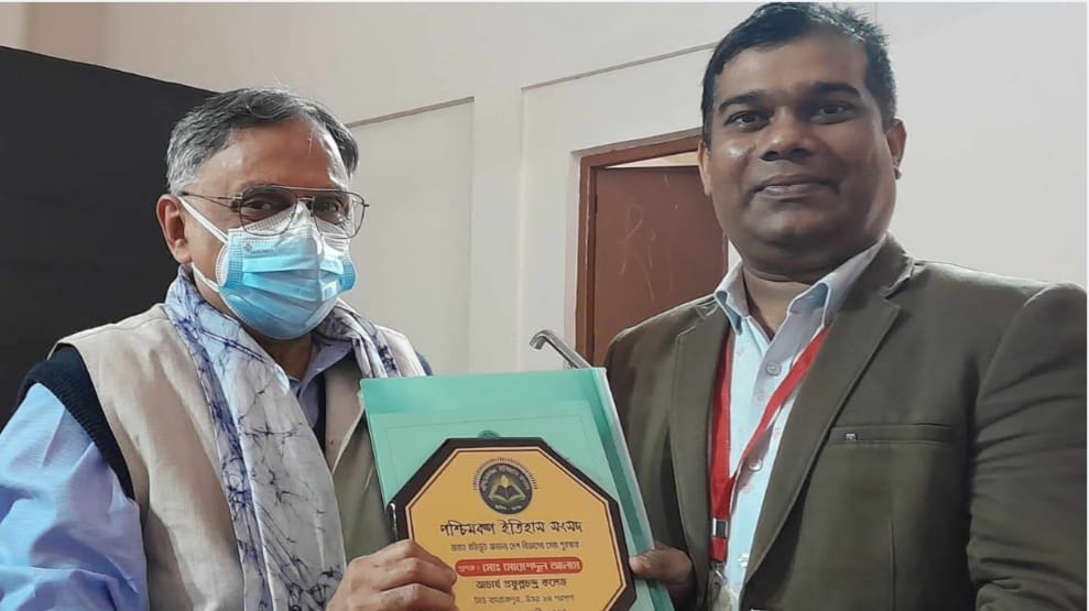 ভারতে শ্রেষ্ঠ গবেষকের পুরস্কার পেলেন চবি শিক্ষক মোরশেদুল আলম