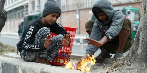 শীতে জবুথবু নগরবাসীও