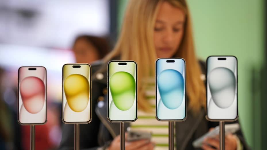 স্যামসাংকে টেক্কা দিল অ্যাপল